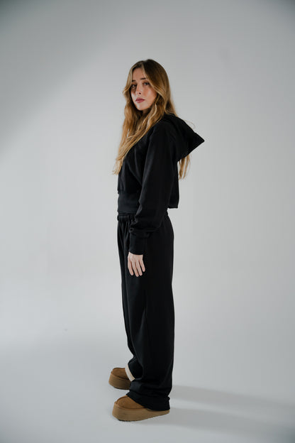 CROPPED BLACK HOODIE WITH FRONT KEYHOLE