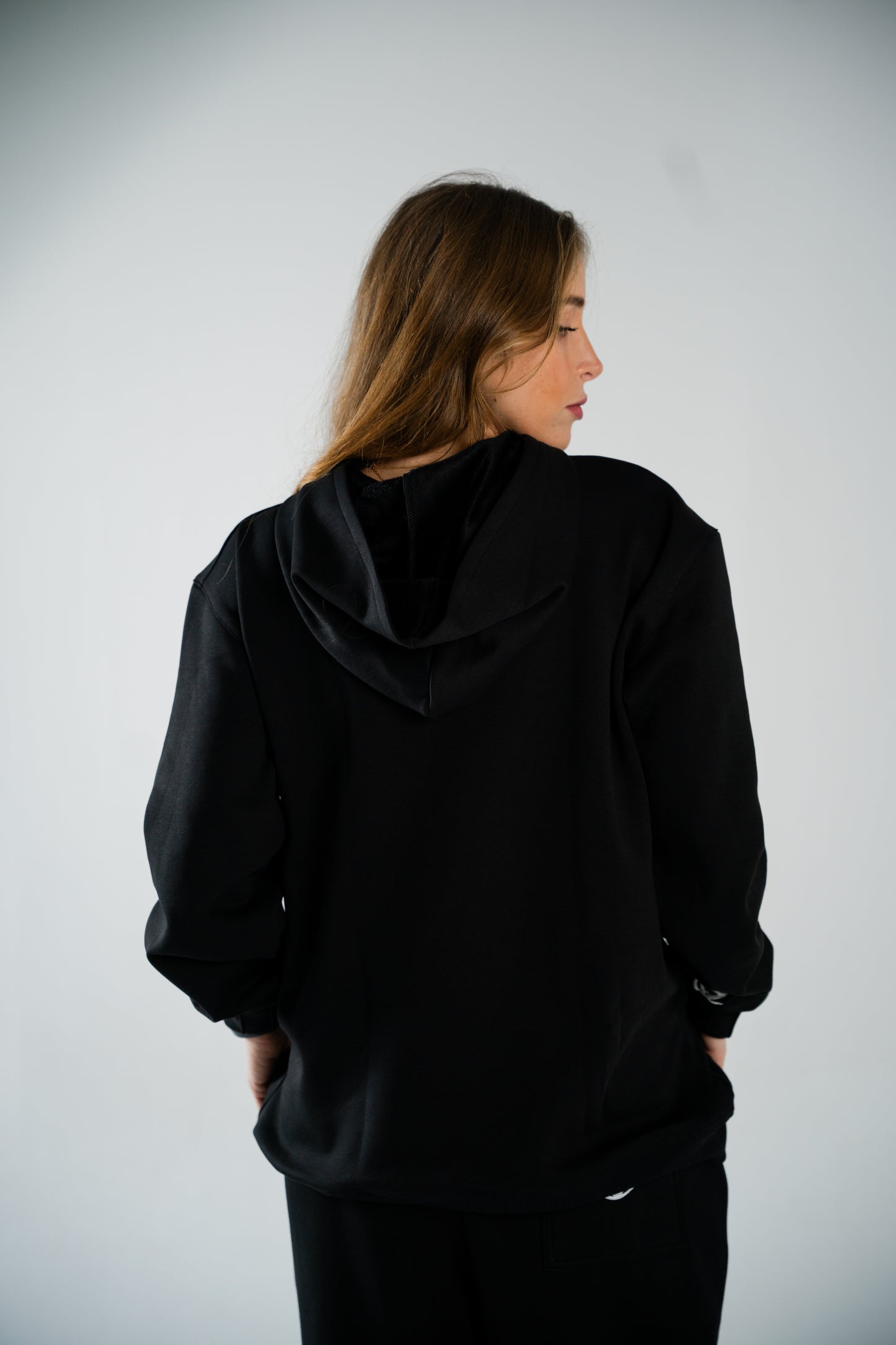 UNISEX BLACK OVERSIZED HOODIE