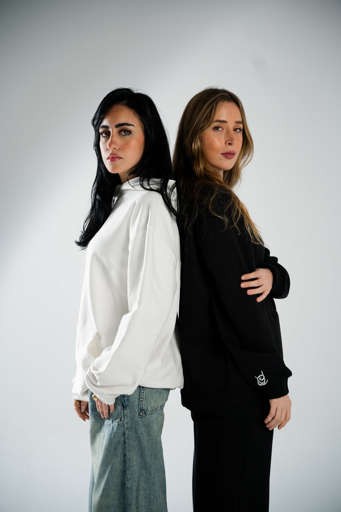 UNISEX WHITE OVERSIZED HOODIE