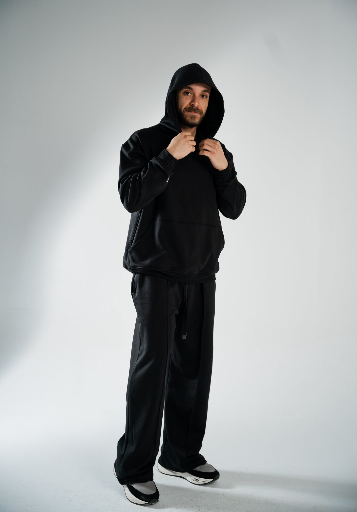 UNISEX BLACK OVERSIZED HOODIE
