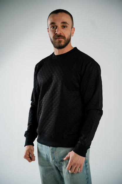BLACK LONG-SLEEVE SWEATSHIRT