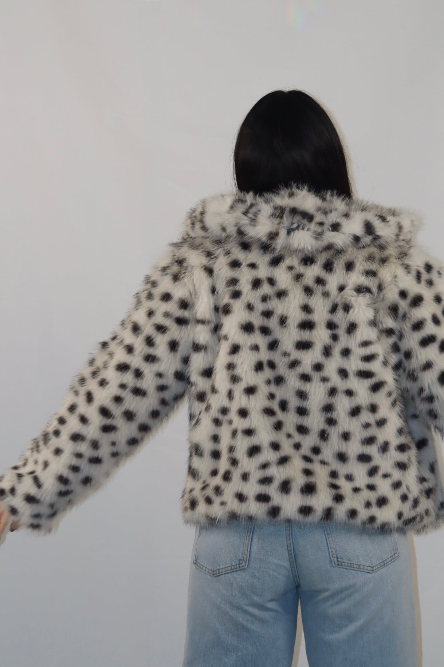 Monochrome Diva -Cropped Coat