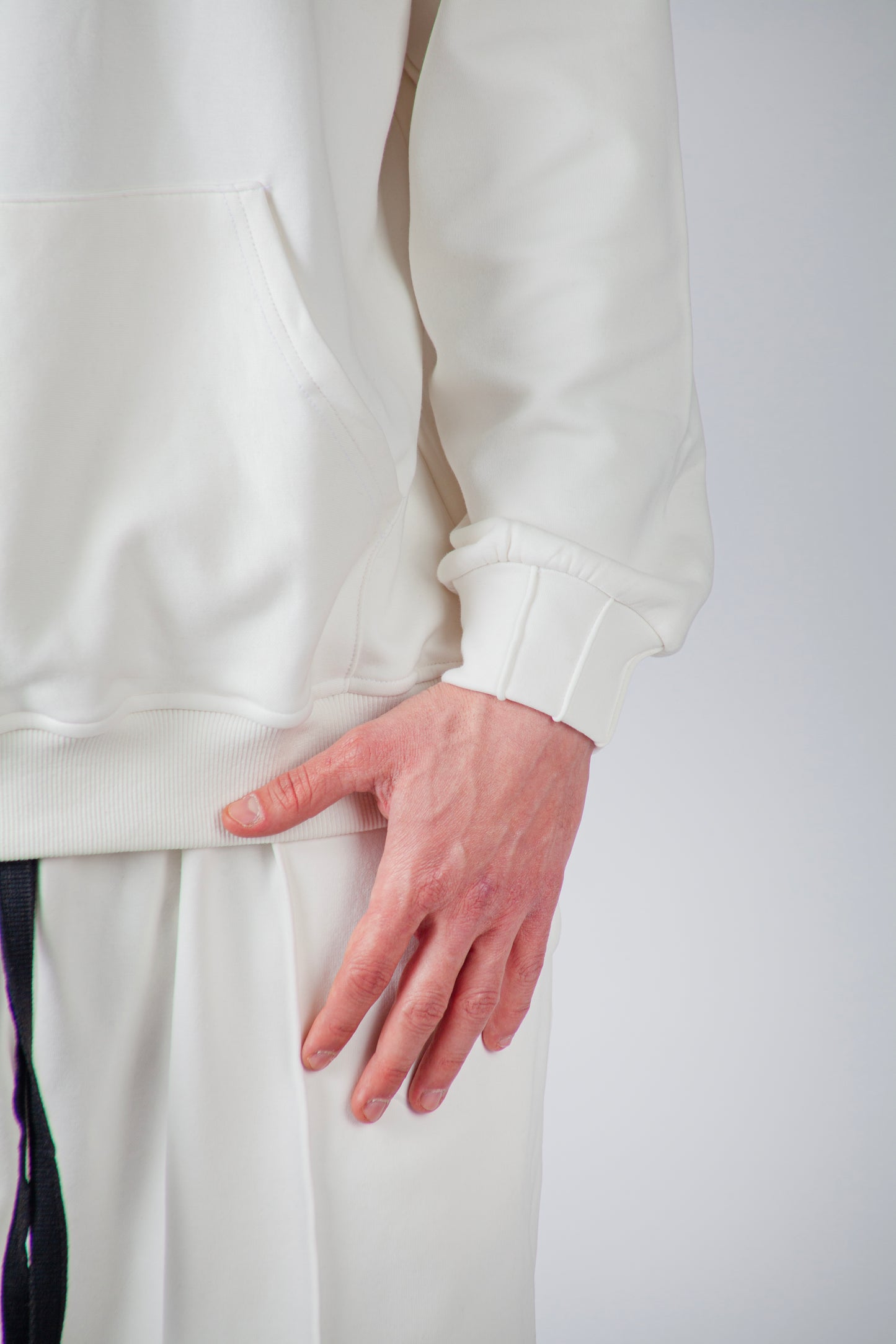 UNISEX WHITE OVERSIZED HOODIE
